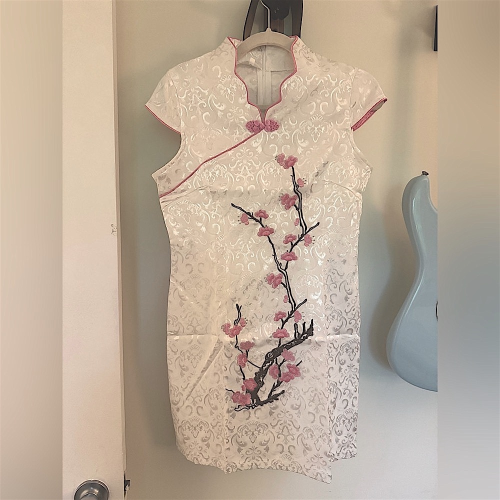 White Satin Cheongsam Dress with Pink Floral Embroidery sz 8